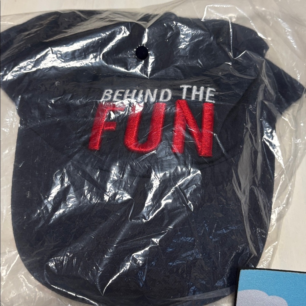 New in package -Carnival VIFP Club Fanny Pack, coozi, and Behind the Fun hat (2) - Picture 4 of 6